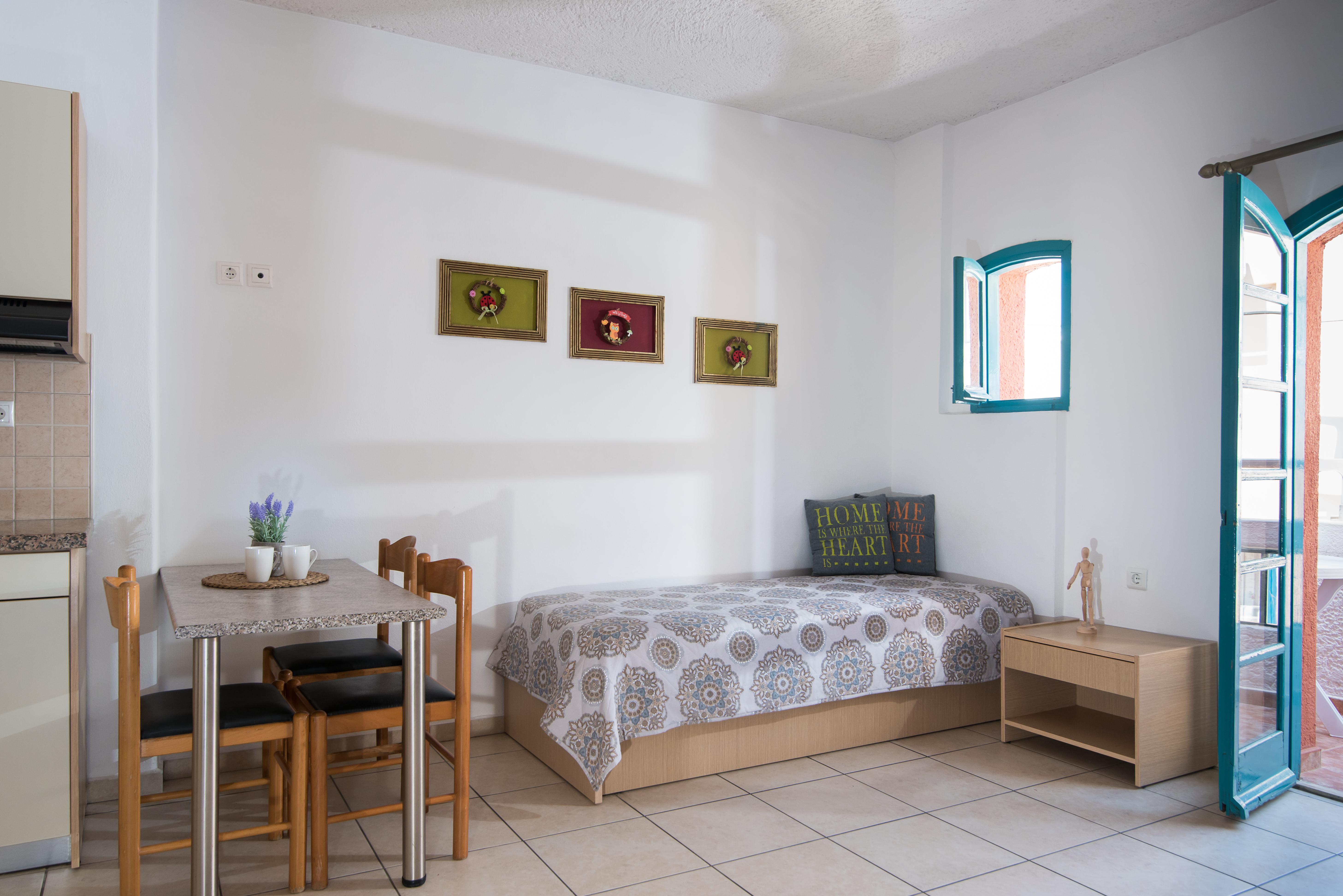 Sarpidon Apartments 말리아 외부 사진